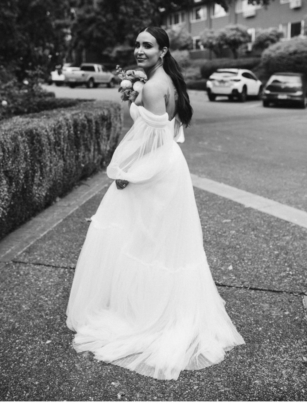 Alena Leena Armeria Dress